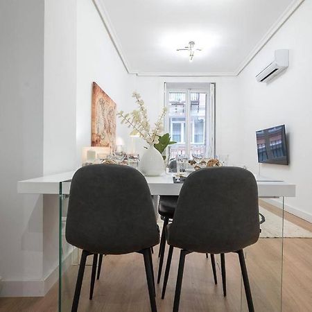 Ferienwohnung Apartamento De Lujo En Gran Via Madrid Exterior foto