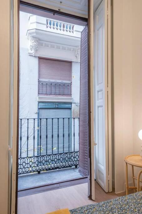 Ferienwohnung Apartamento De Lujo En Gran Via Madrid Exterior foto