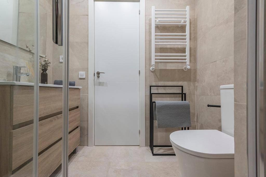 Ferienwohnung Apartamento De Lujo En Gran Via Madrid Exterior foto
